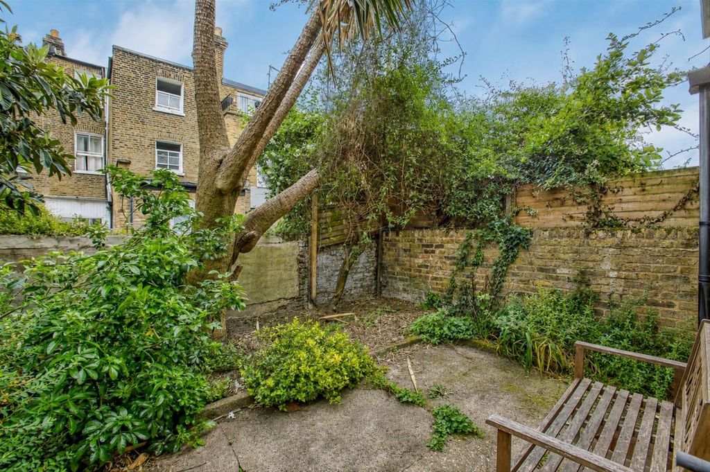 Property photo 3 of 6