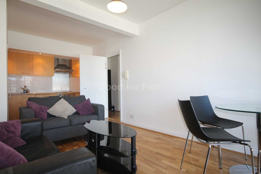 Property photo 2 of 9