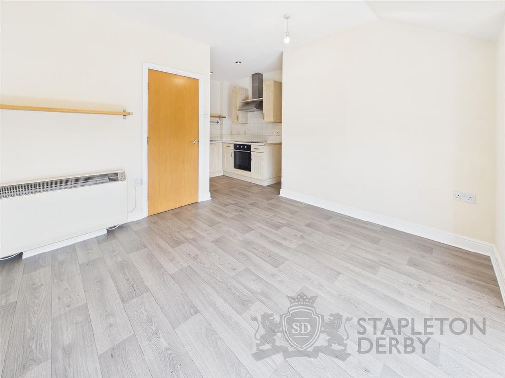 Property photo 3 of 13 Cam04645G0-Pr0084-Still005.Jpg