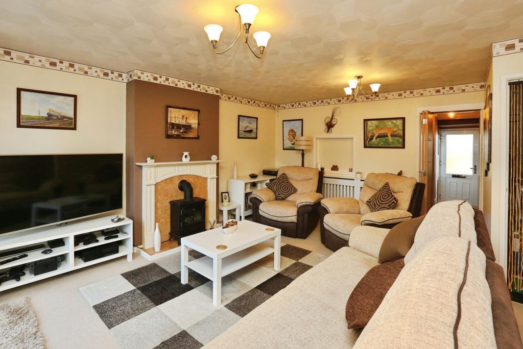 Property photo 2 of 10 Photo