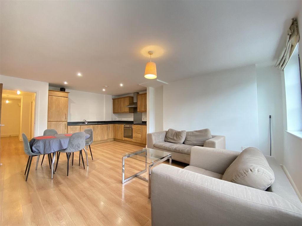 Property photo 2 of 7