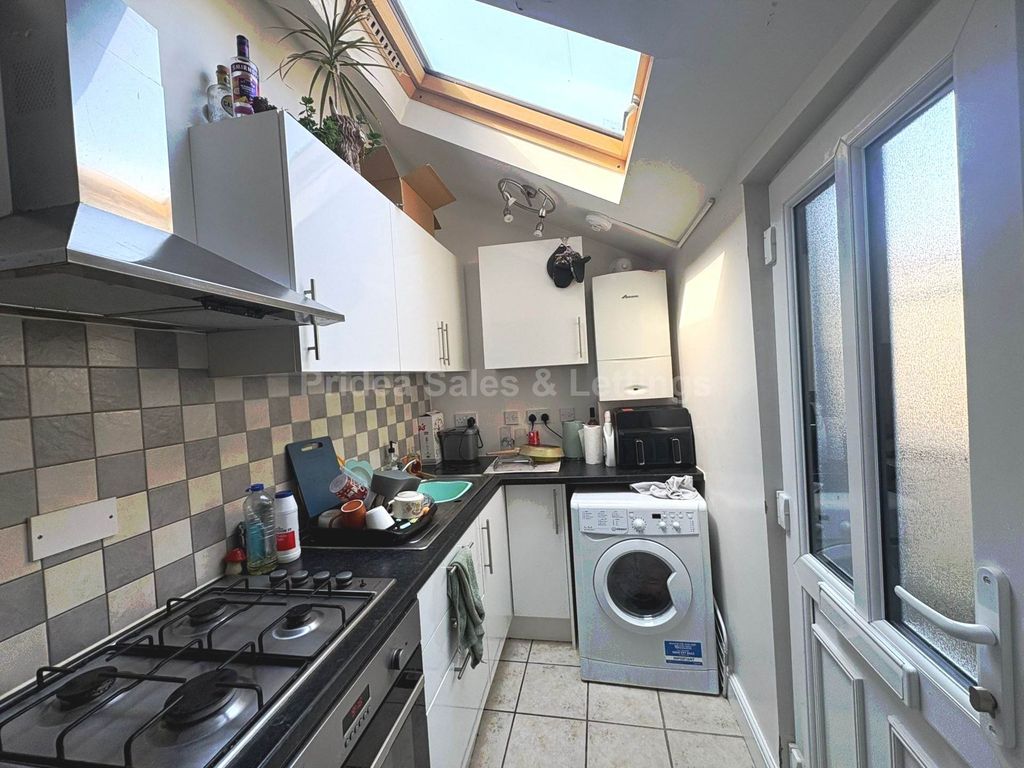 Property photo 2 of 3