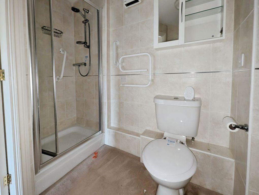 Property photo 3 of 9 Photo 1