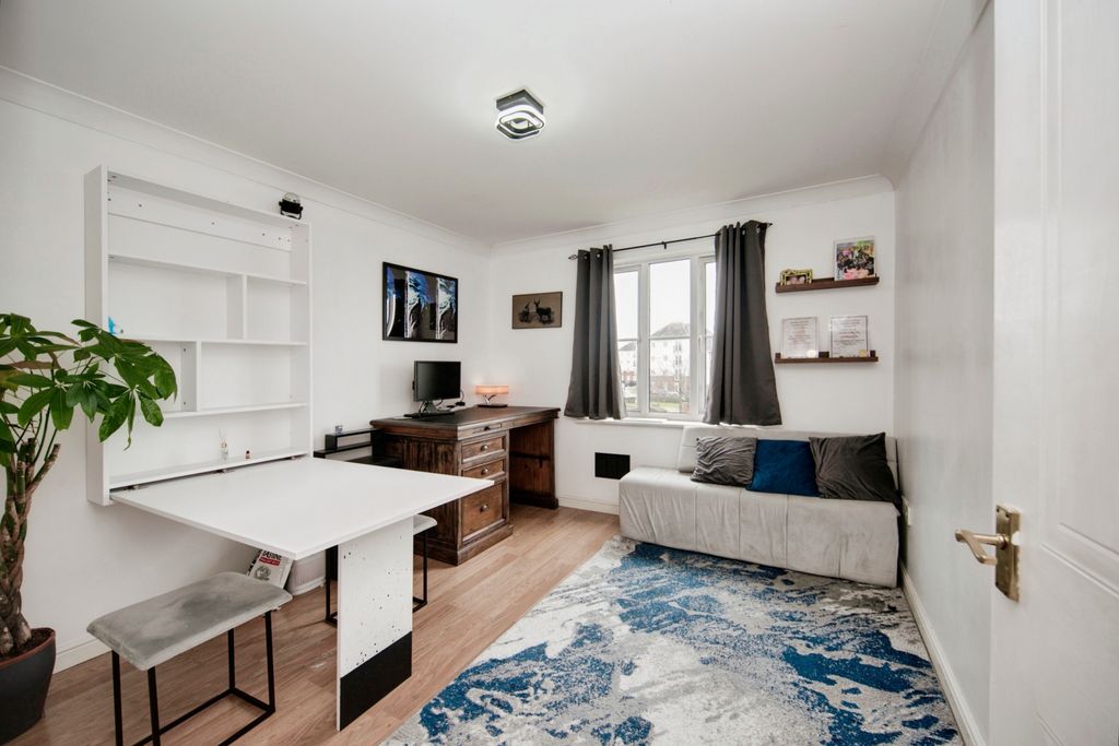 Property photo 1 of 17 Photography