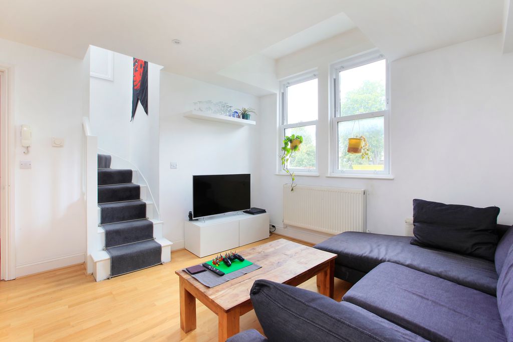 Property photo 3 of 10