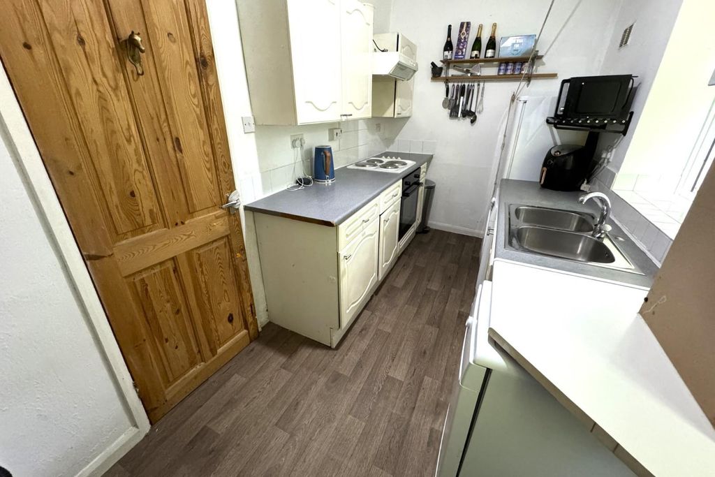 Property photo 3 of 11 3.Jpg