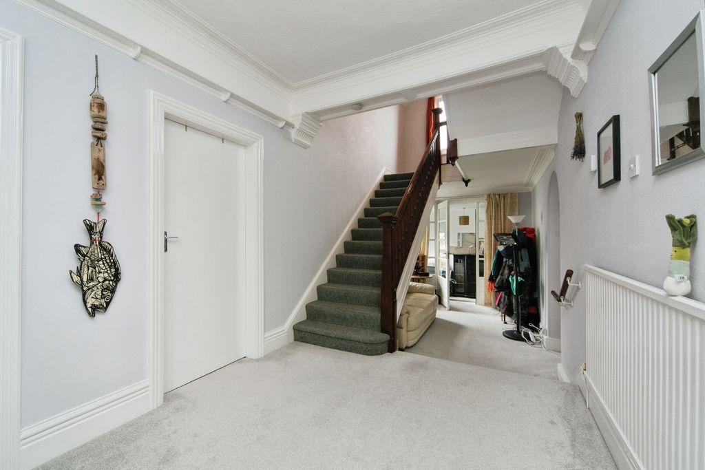Property photo 1 of 15 Photo