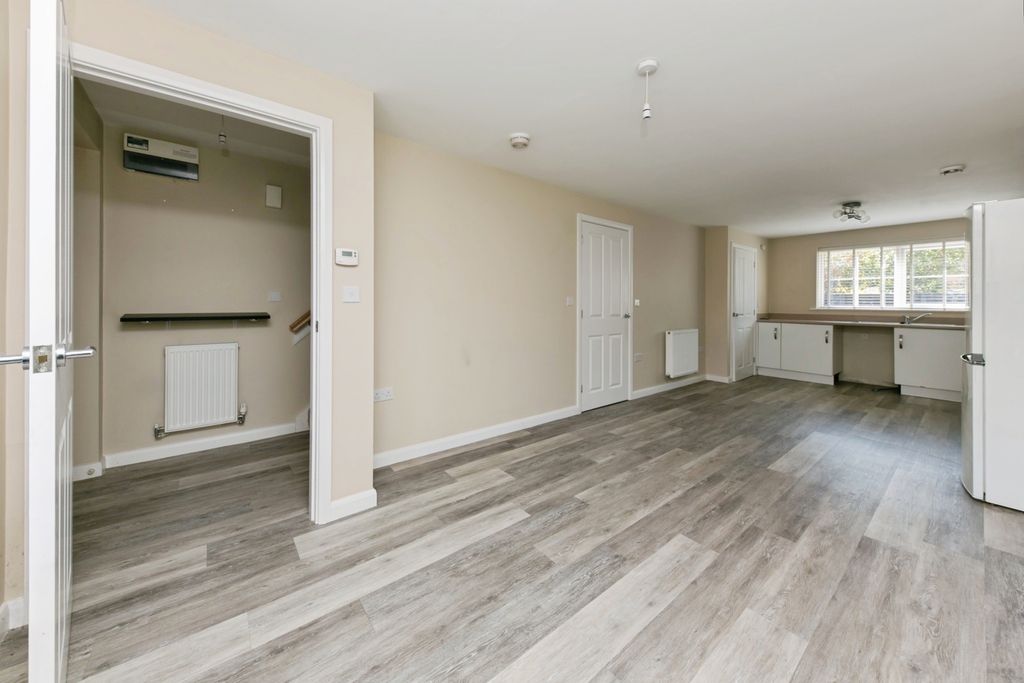 Property photo 2 of 11 Pbox-Img.Jpg