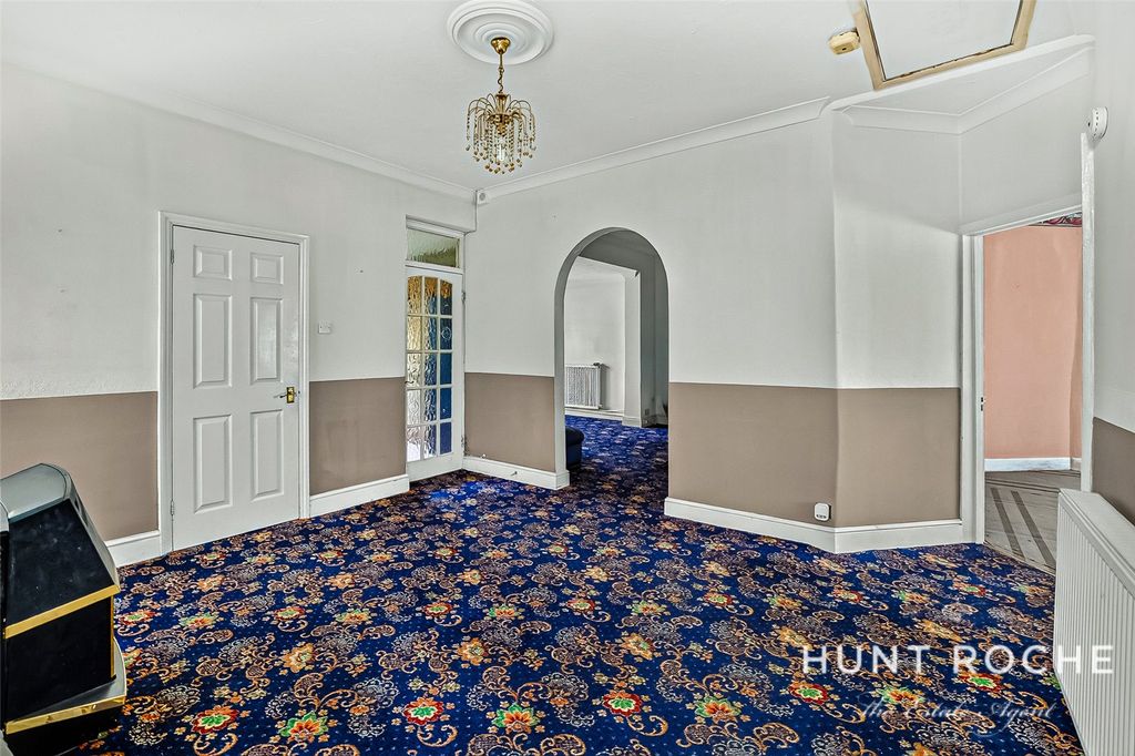Property photo 2 of 22 Picture No. 09