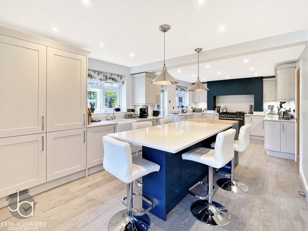 Property photo 3 of 30 20250308_090900440_0.5