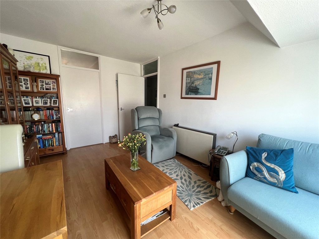 Property photo 2 of 11 Picture No. 10