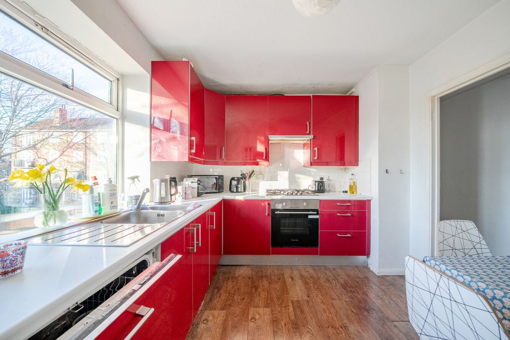 Property photo 2 of 12 1419554-5-699Ddf1...