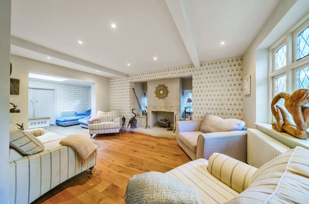 Property photo 3 of 28 971974 (2).Jpg