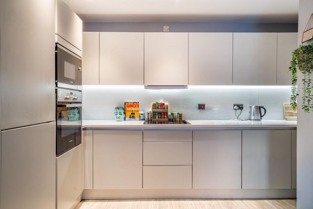 Property photo 2 of 15 Kitchen