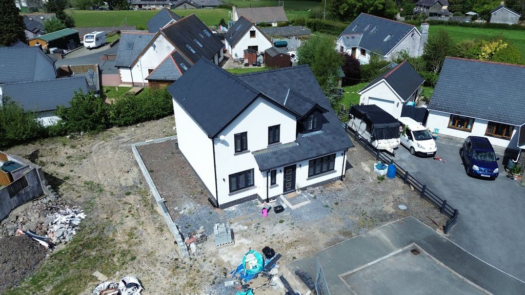 Property photo 2 of 24