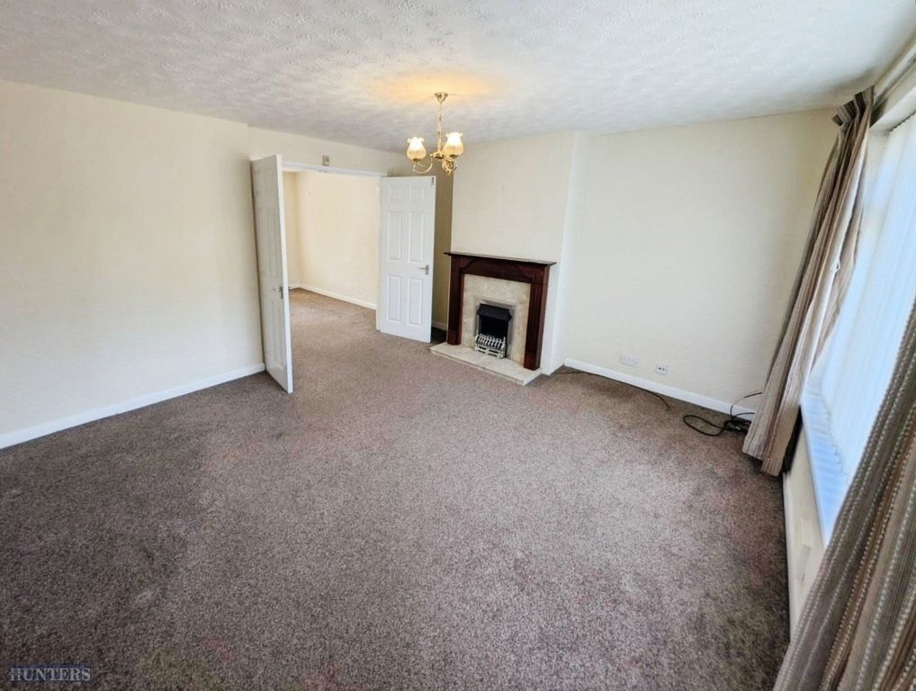 Property photo 2 of 14 Living Room