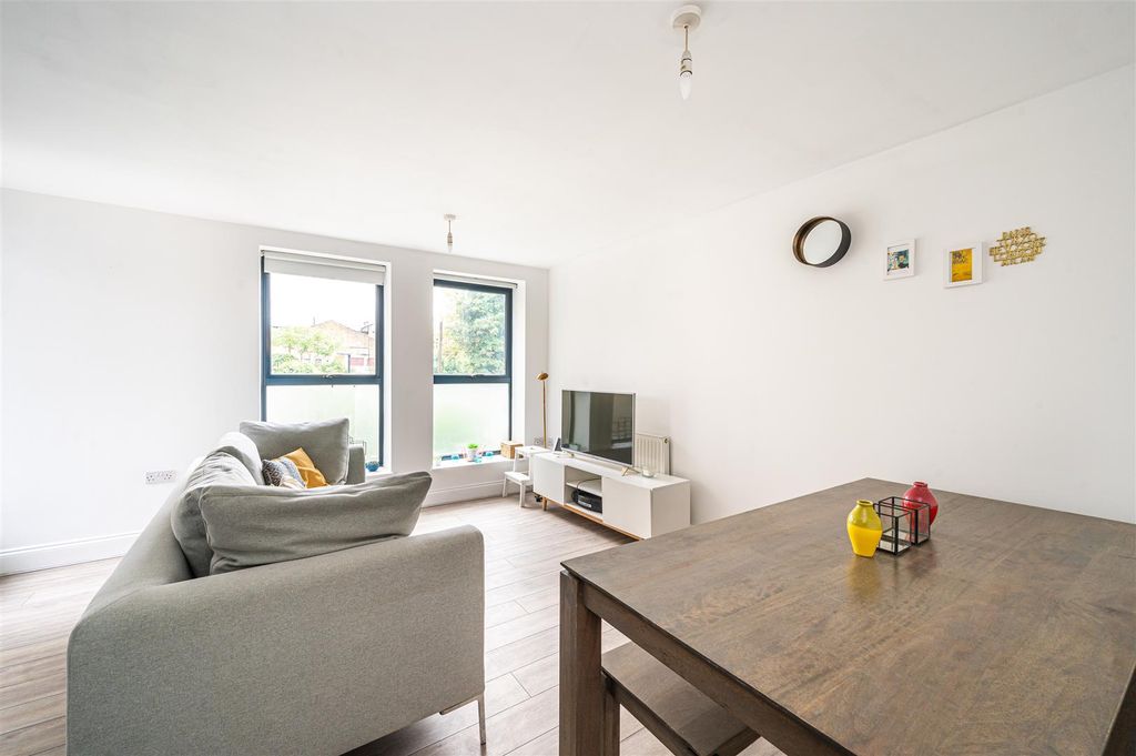 Property photo 3 of 10 04.Jpg