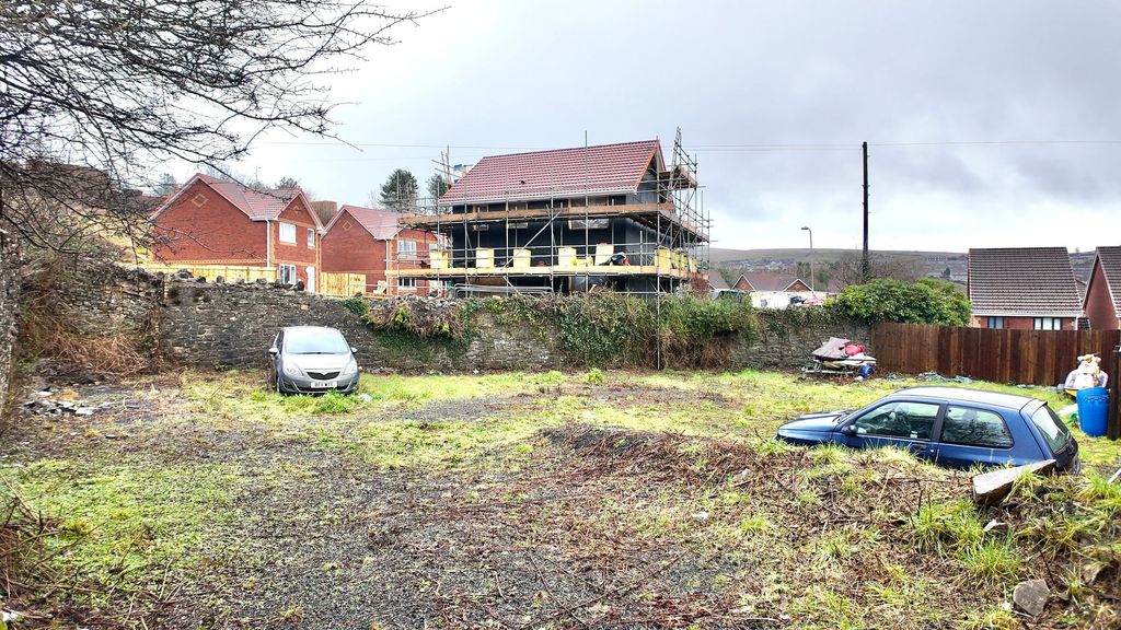 Property photo 3 of 10