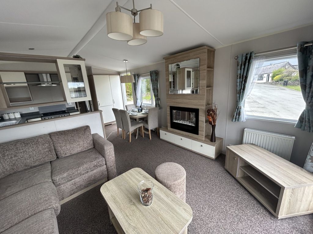 Property photo 3 of 12 Img 4371