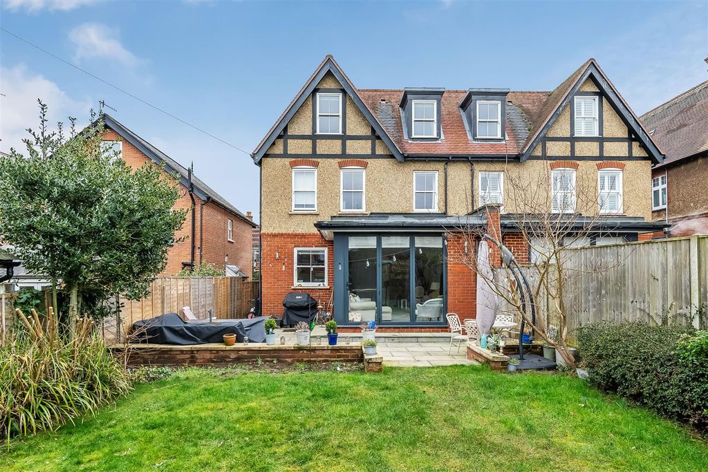 Property photo 2 of 25 6-Lonsdale-Road-34.Jpg