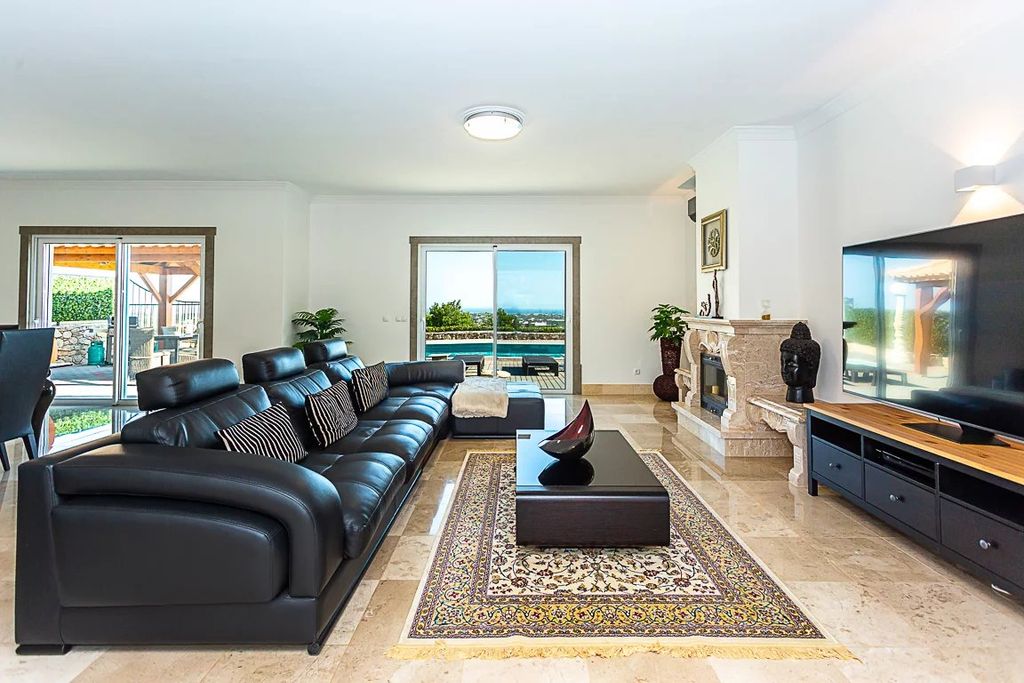 Property photo 3 of 55