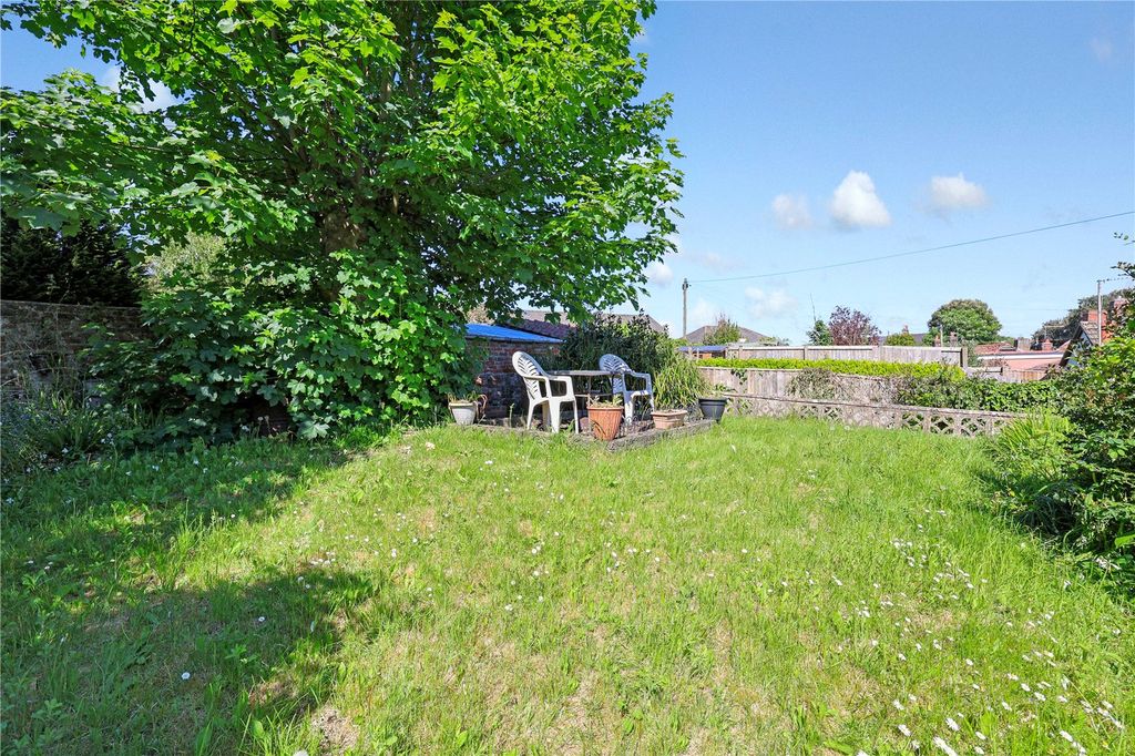 Property photo 2 of 15 Picture No. 14