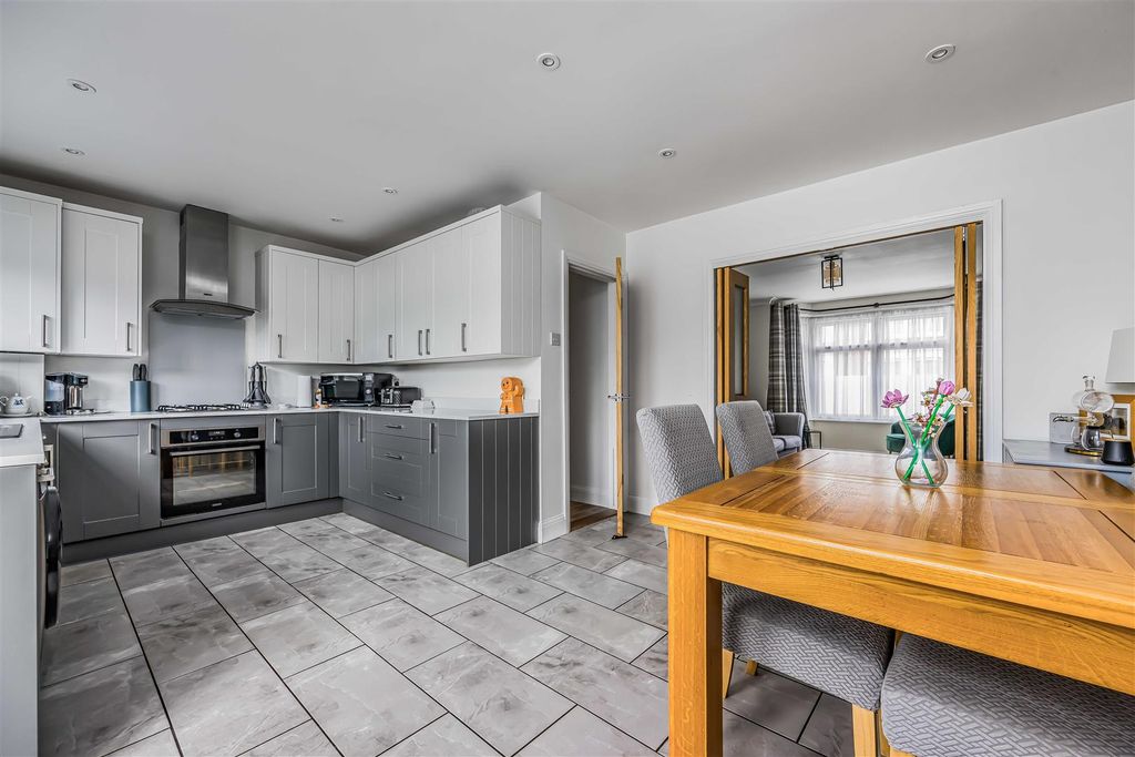 Property photo 2 of 23 3 Algiers Road, Baffins-Small-Porticomarketing-Sol