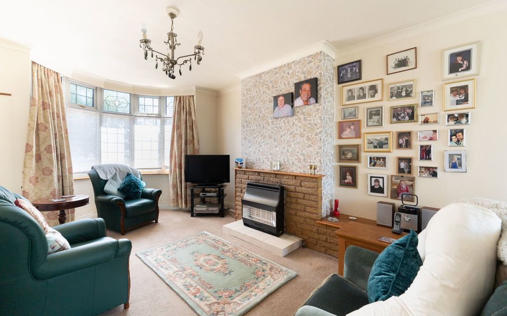 Property photo 3 of 24