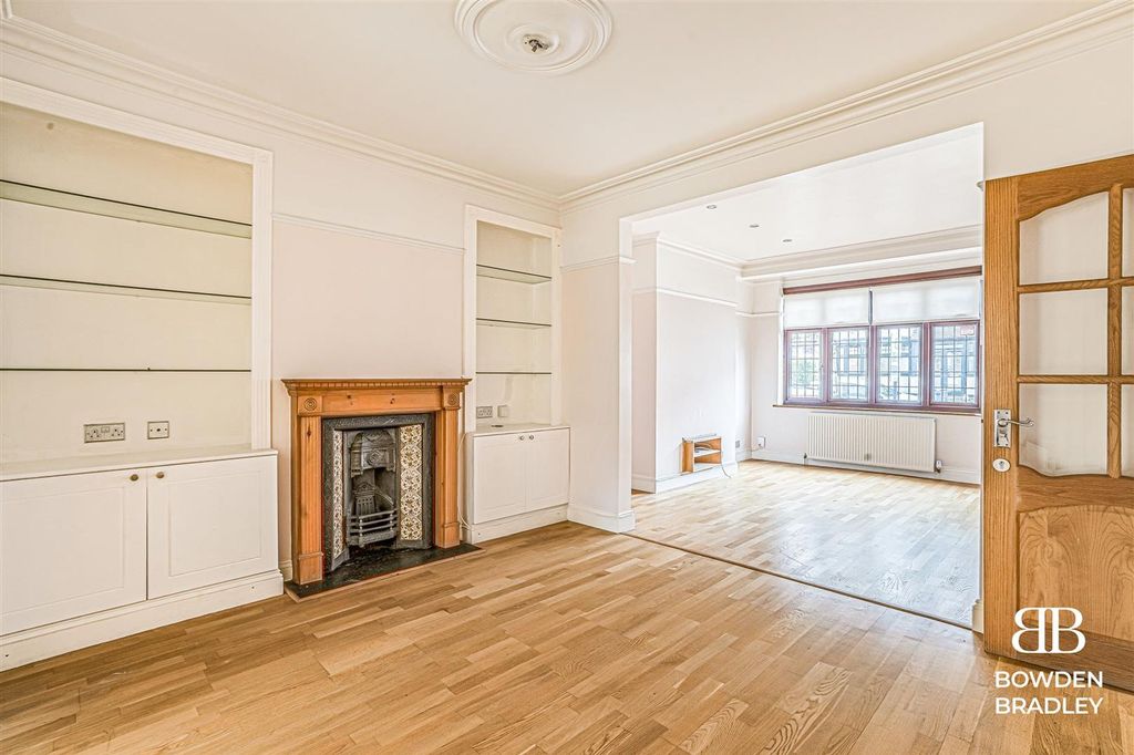 Property photo 3 of 14 A7_00309-Hdr.Jpg