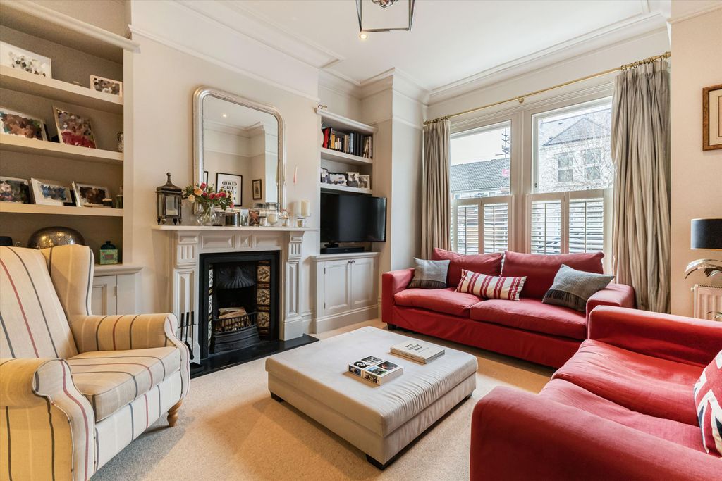 Property photo 1 of 13 Image