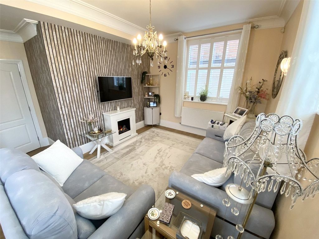 Property photo 2 of 33 Picture No. 48