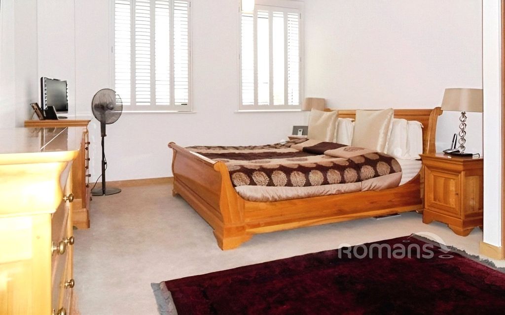 Property photo 2 of 6 Picture No. 04