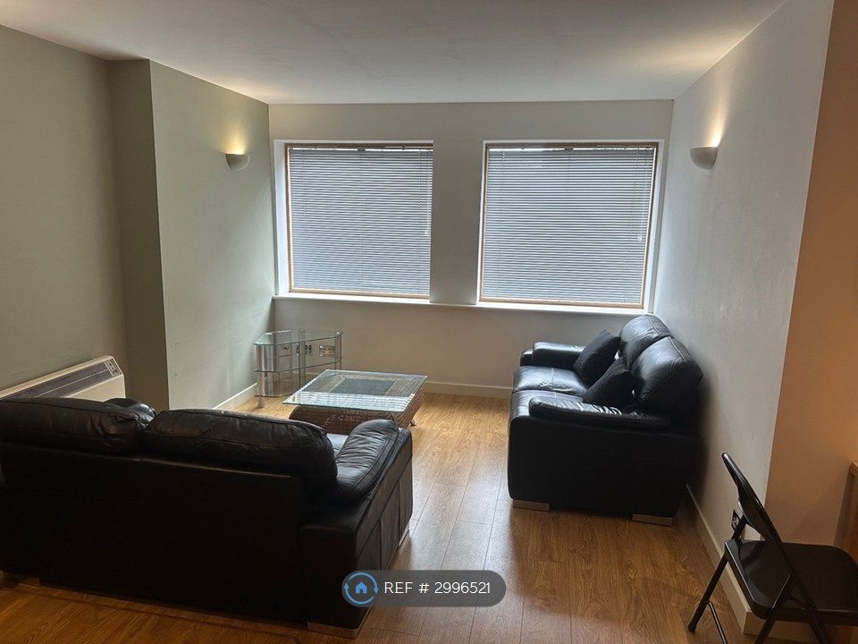 Property photo 2 of 25