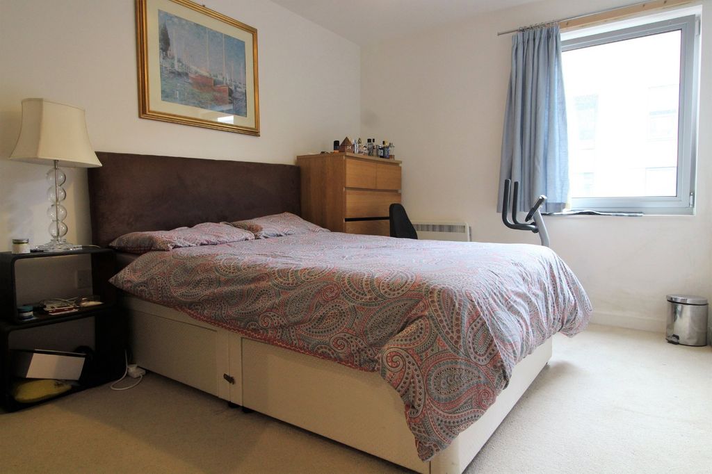 Property photo 3 of 8