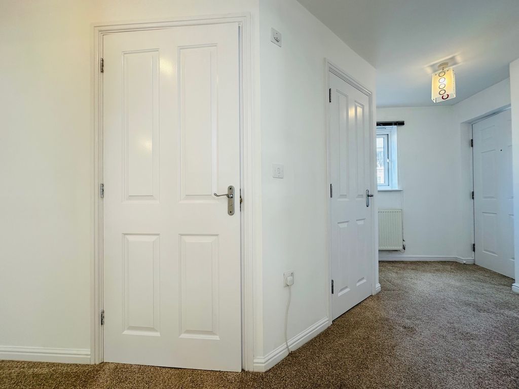 Property photo 3 of 12 Img_3687