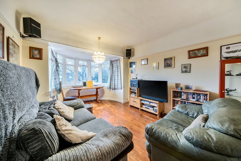 Property photo 3 of 13 1382392-6-6920A6A...