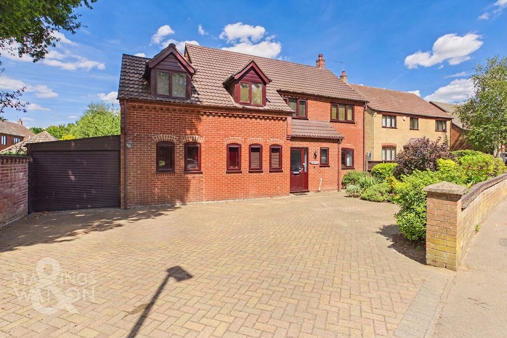 Property photo 1 of 27