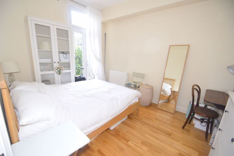 Property photo 3 of 8 Photo 6