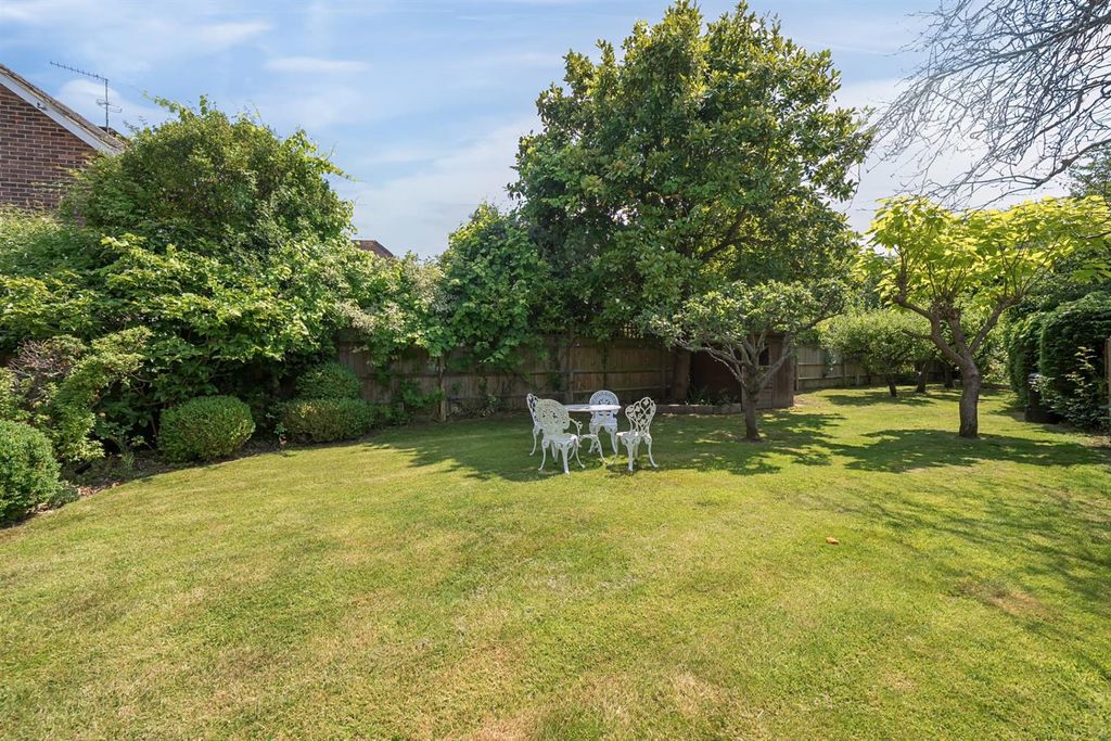 Property photo 2 of 11