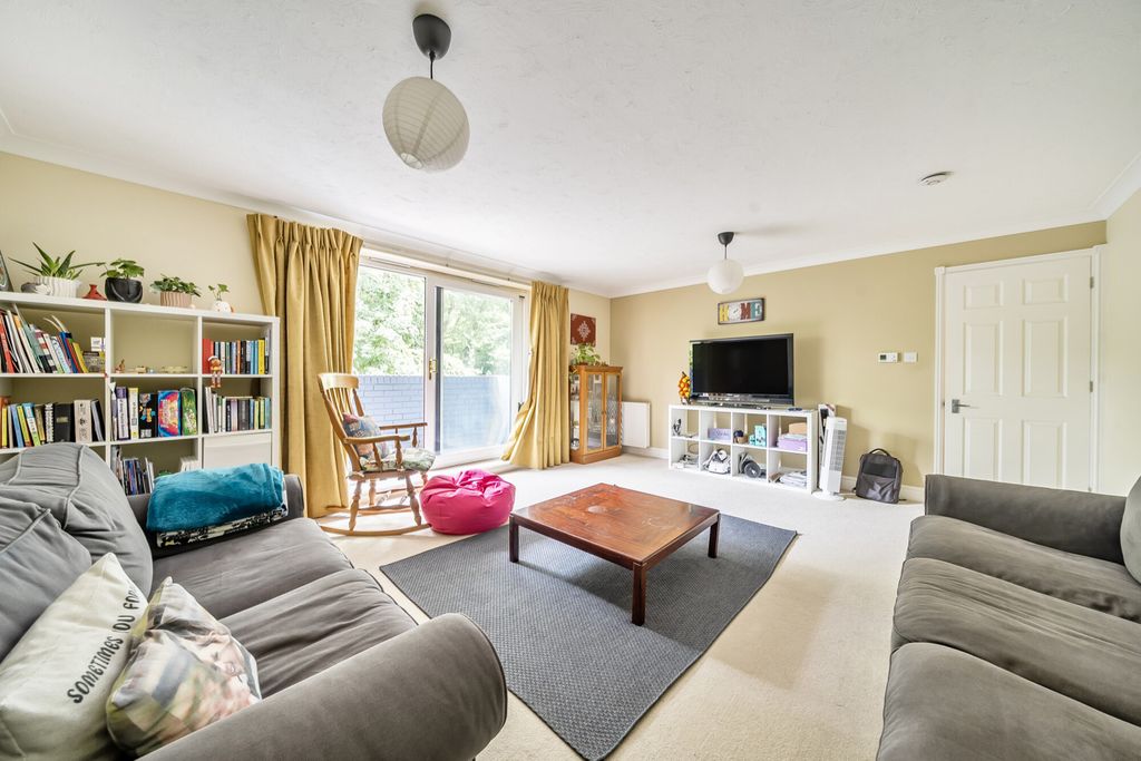 Property photo 2 of 20 1328886-11-687E54...