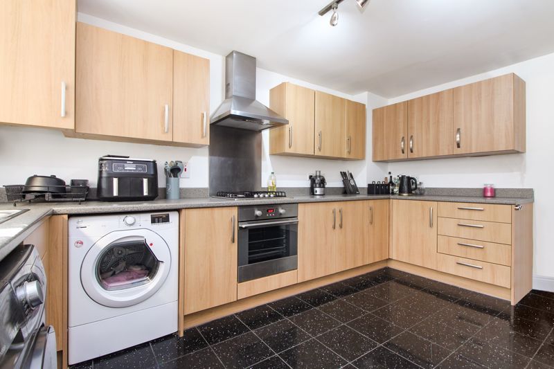 Property photo 2 of 18 Kitchen/Diner