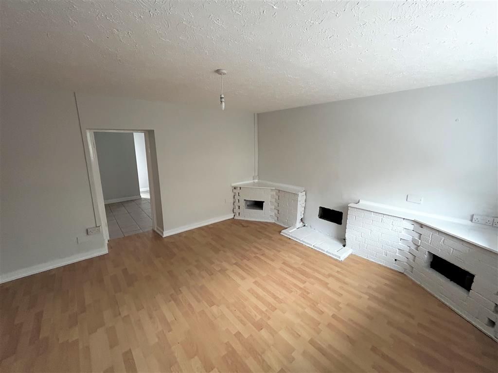 Property photo 2 of 6 Lounge