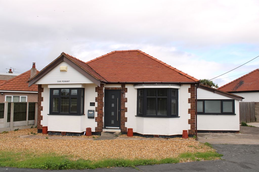 Property photo 2 of 13