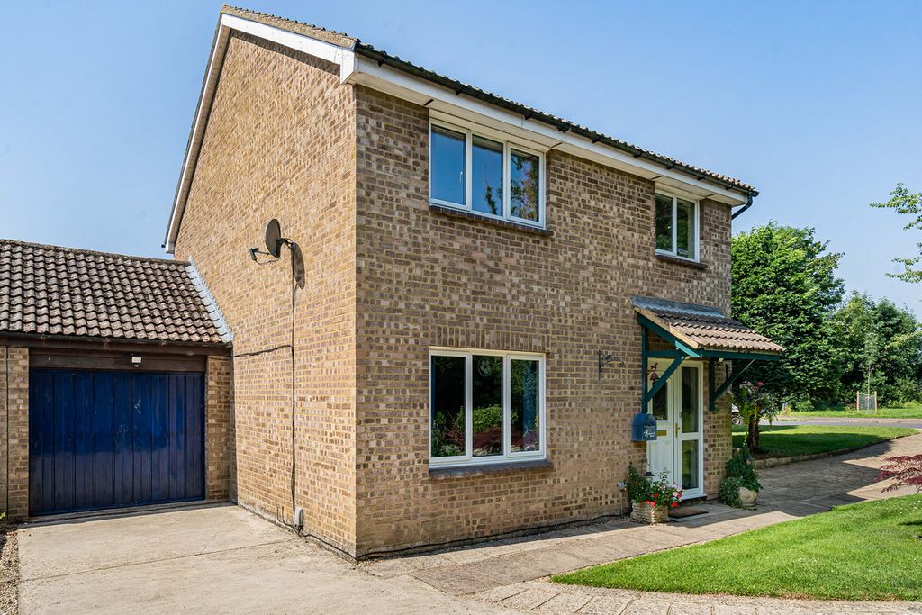 Property photo 1 of 34