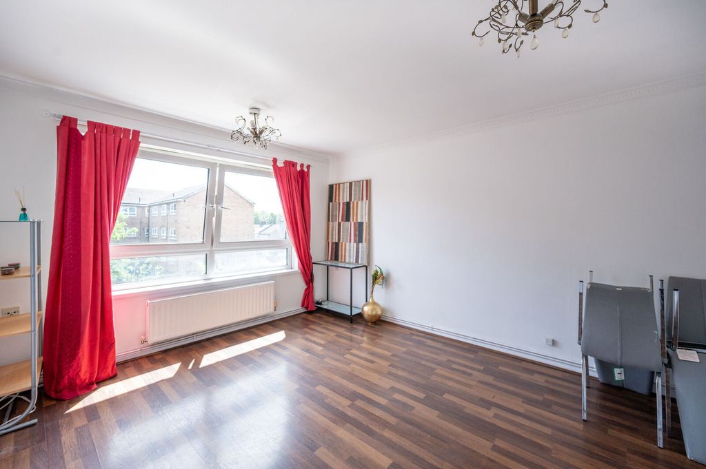 Property photo 1 of 5