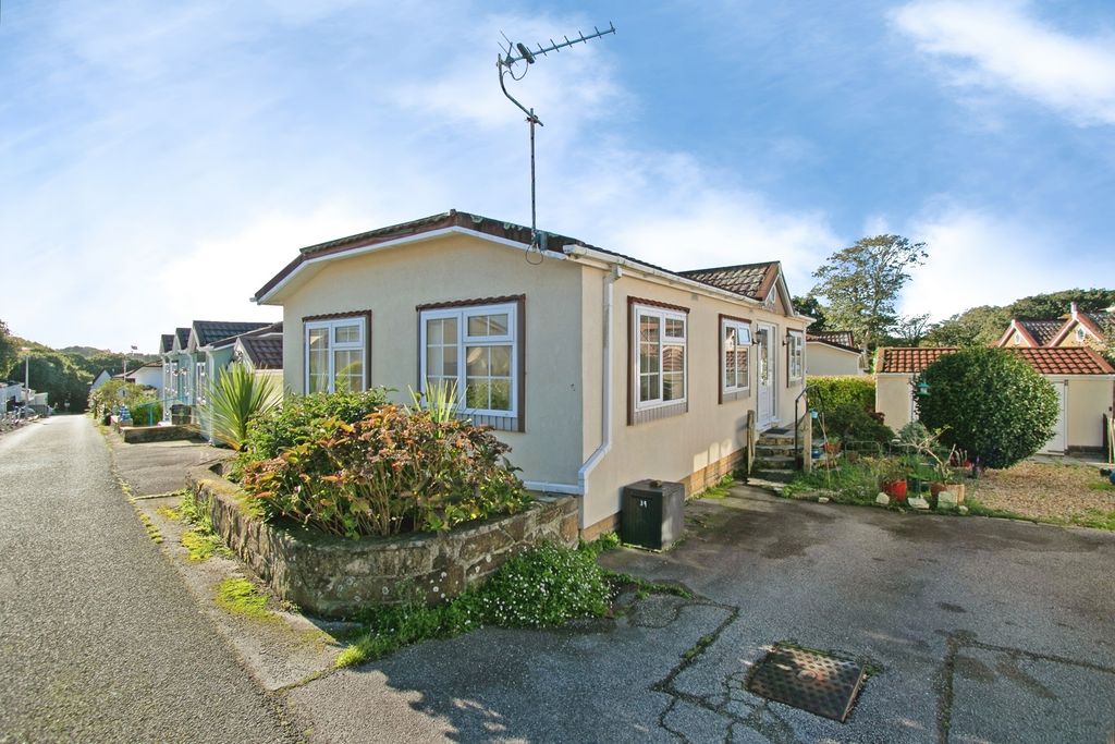 Property photo 1 of 18 Pbox-Img.Jpg