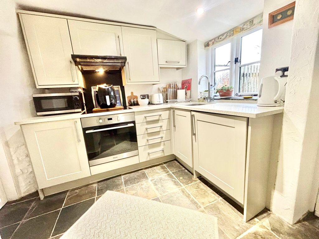 Property photo 3 of 11 Picture No. 15