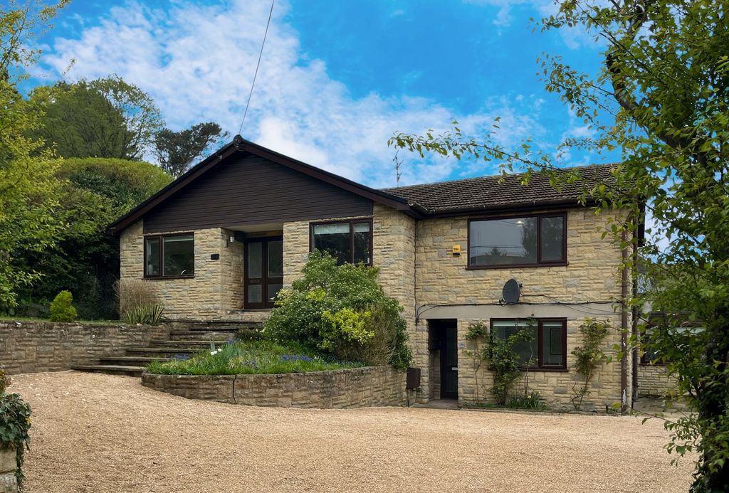 Property photo 1 of 64