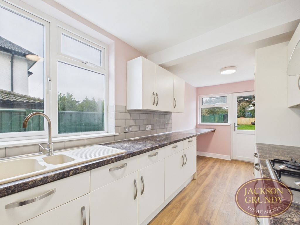 Property photo 3 of 22 Foxgrove Avenue