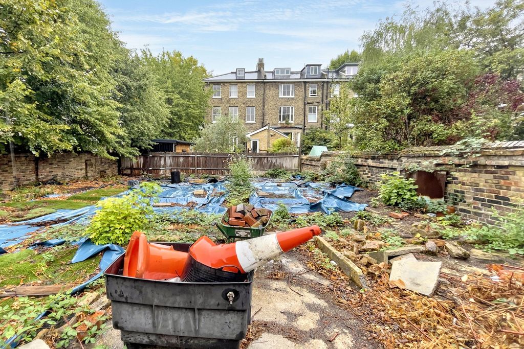 Property photo 3 of 8 Land To The Rear Of 2 Breakspears Road, Brockley, London, Se4 1Uw